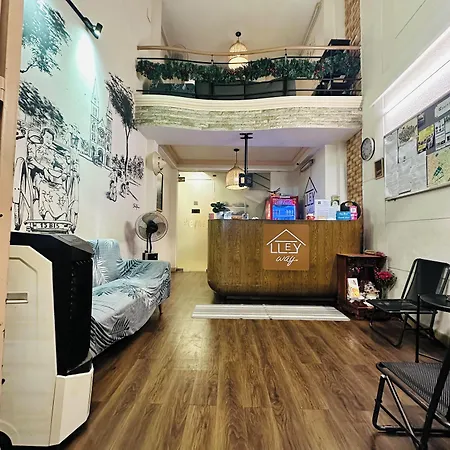 Alleyway Hostel (Adults Only)-2